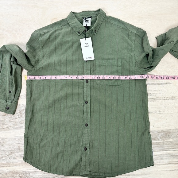 Element Men's Green Button Down Collared Shirt - Picture 5 of 5